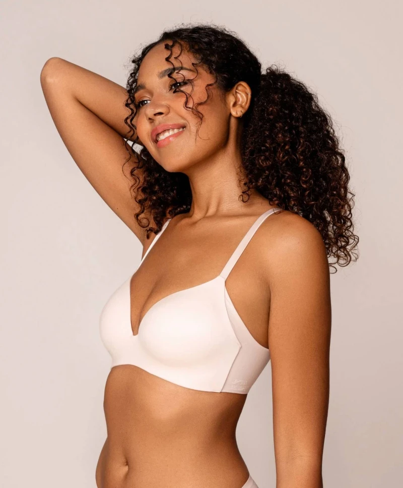 2x Royal Delite Lounge Bra, color Black & Sunkiss