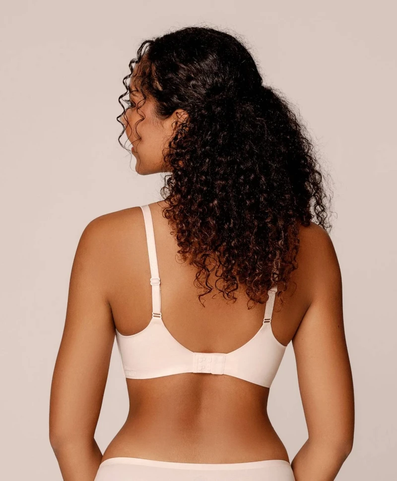 2x Royal Delite Lounge Bra, color Black & Sunkiss