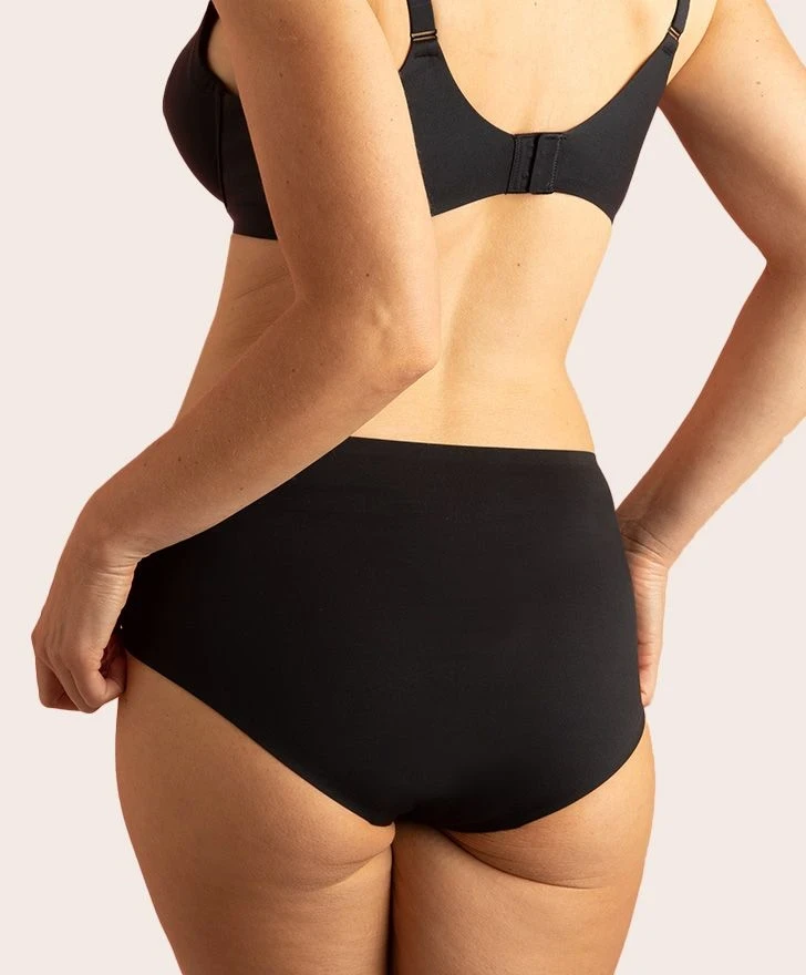 Hoge taille slip, kleur zwart