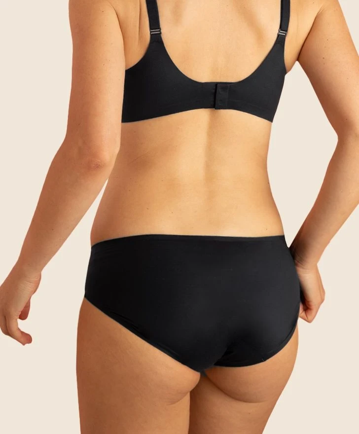 Shorty Fit classic, color black