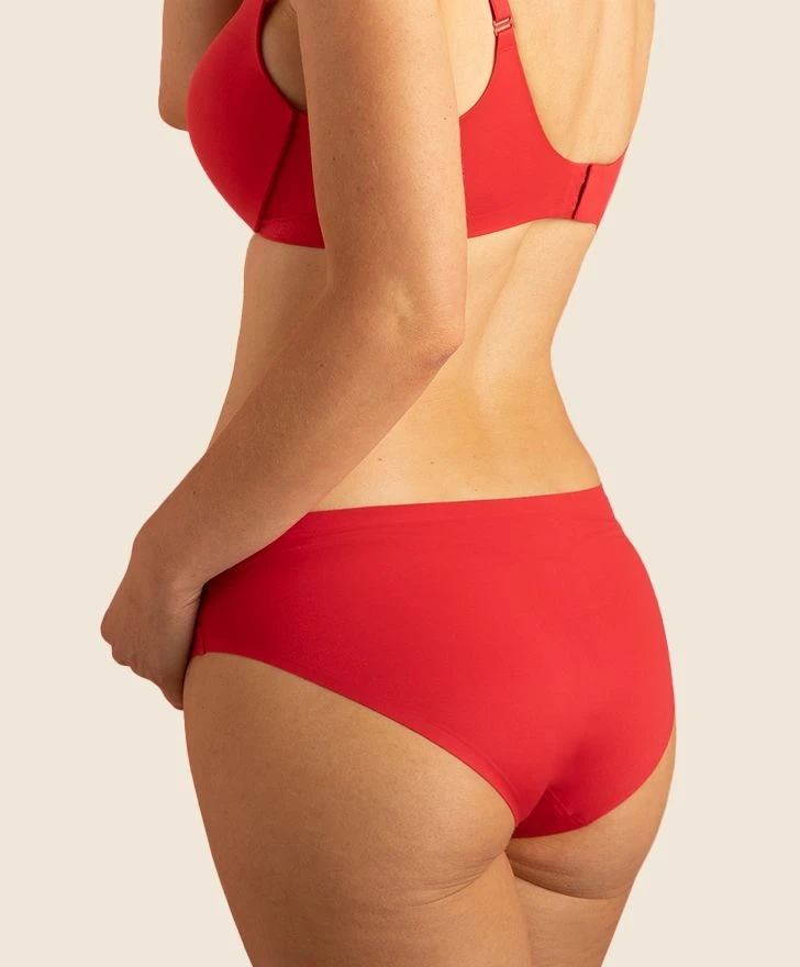 Shorty Fit classique, couleur Rouge Écarlate